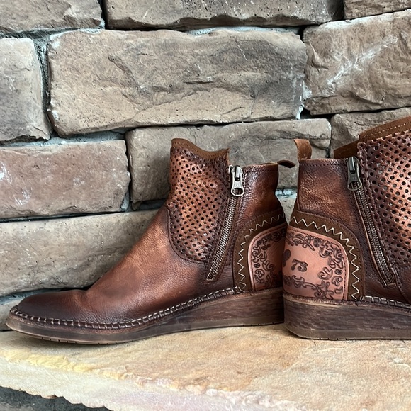 Brown Leather Ankle Boots - Picture 5 of 10